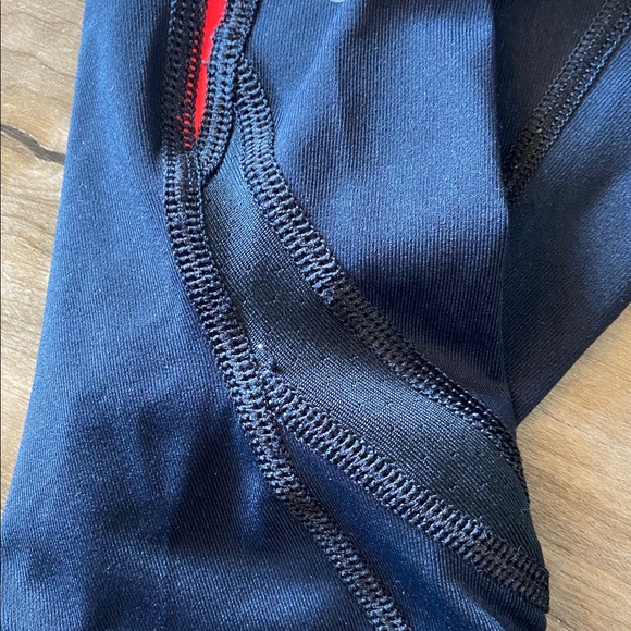 Under Armour Compression Capris - Picture 9 of 10